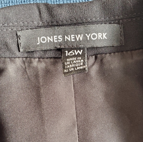 Black blazer - Picture 2 of 4